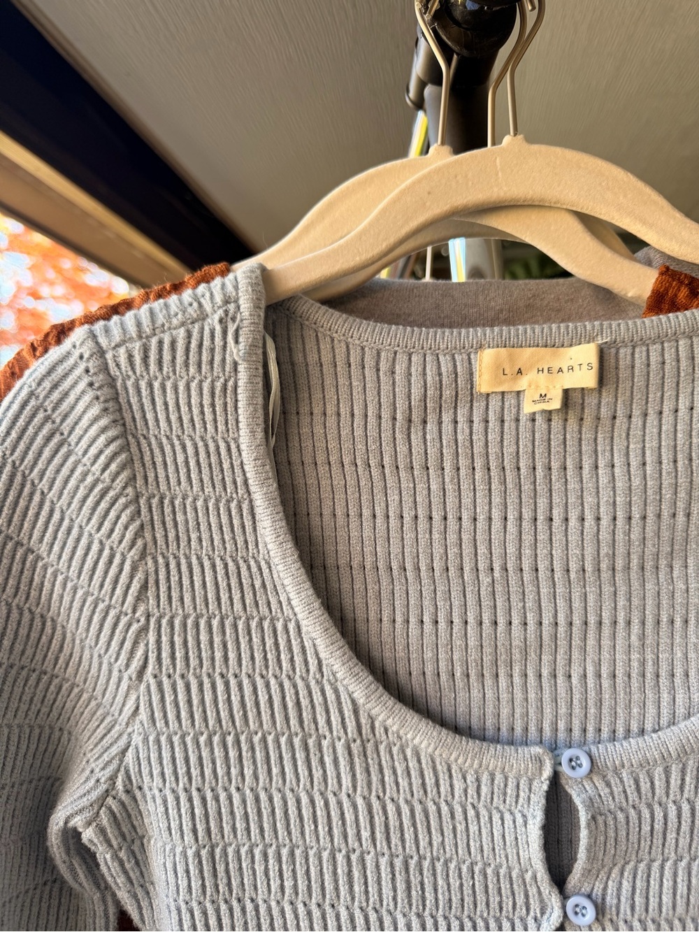Light blue Ribbed Button-Front Crop Cardigan - Women - Picture 2 of 3